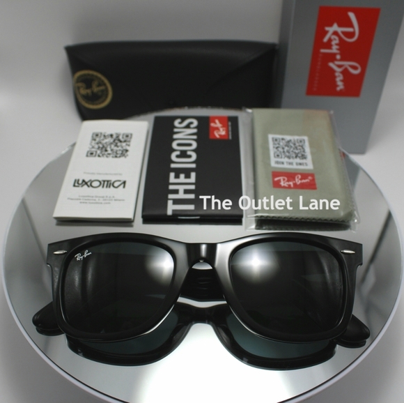 Model Display Ray-Ban Wayfarer Black RB2140 - Picture 14 of 16